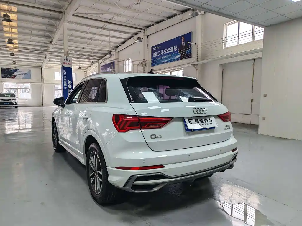 Audi Q3 2021
