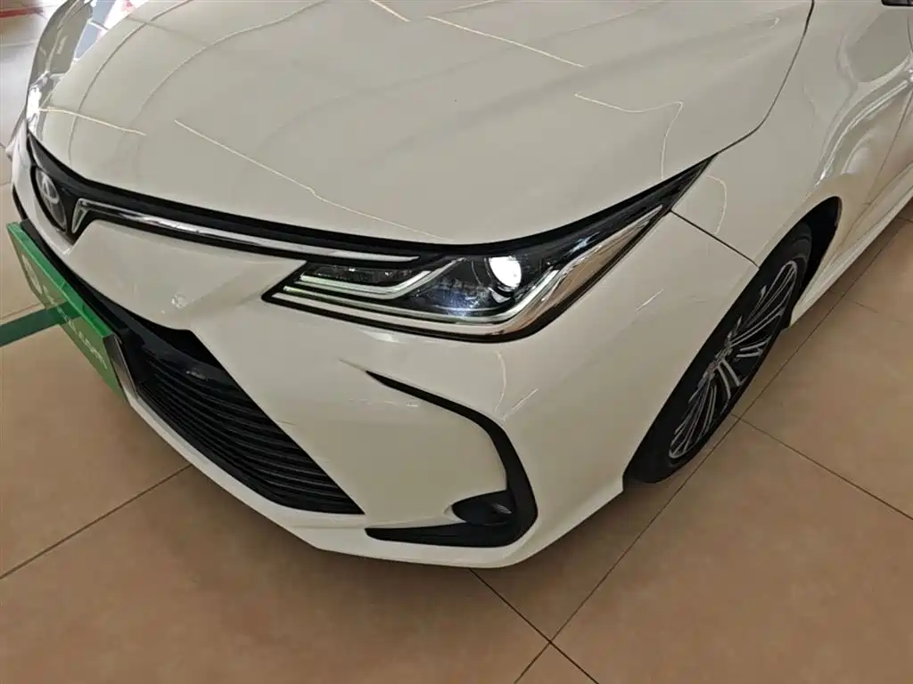 Toyota Corolla 2019 — фото 24
