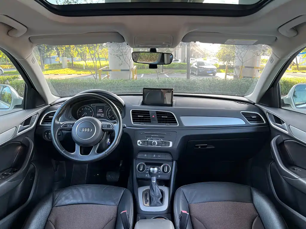 Audi Q3 2018 — фото 10