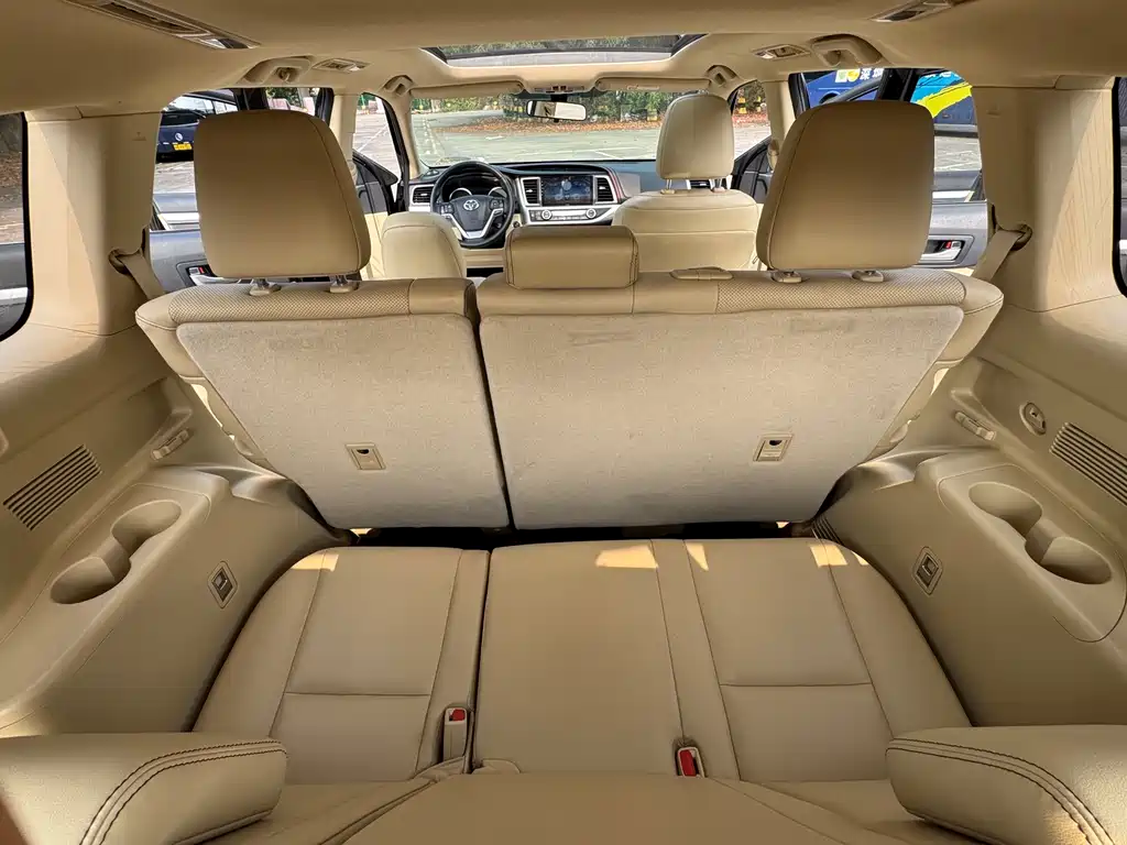 Toyota Highlander 2017 — фото 12