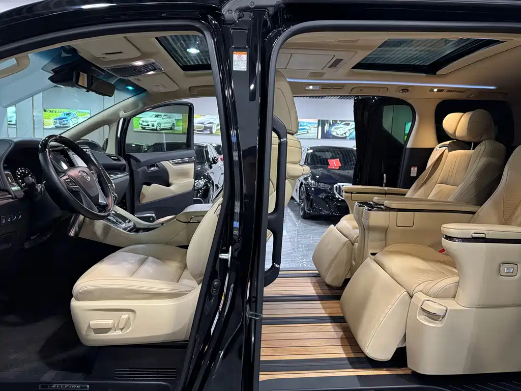 Toyota Vellfire 2020 — фото 4