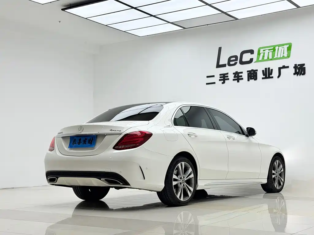 Mercedes-Benz C-Class 2017 — фото 17