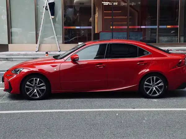 Lexus IS 2017