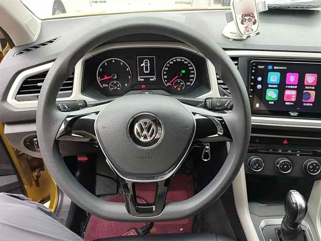 Volkswagen T-Roc 2019 — фото 11
