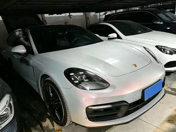 Porsche Panamera 2023