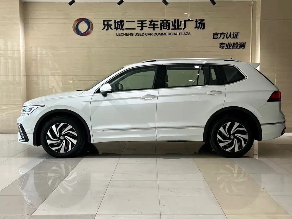 Volkswagen Tiguan L 2024 — фото 4