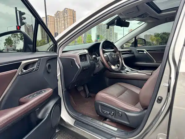 Lexus RX 2020