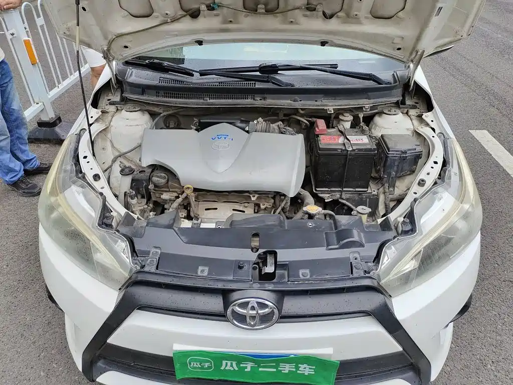 Toyota Yaris L 2015 — фото 21