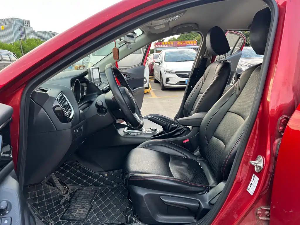Mazda 3 Axela 2016