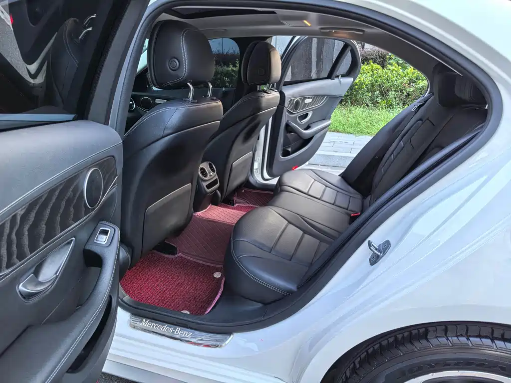 Mercedes-Benz C-Class 2019 — фото 11