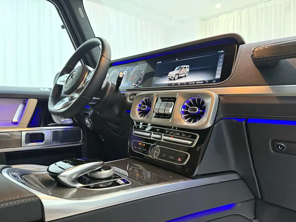 Mercedes-Benz G-Class 2023 — фото 10