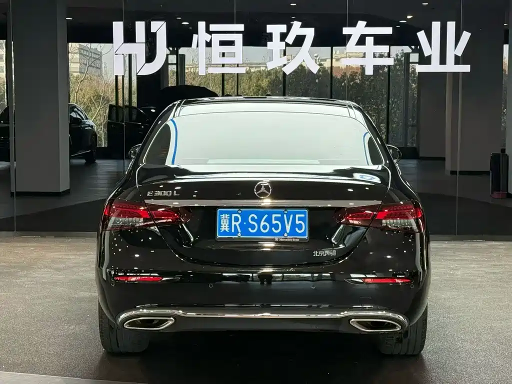 Mercedes-Benz E-Class 2023 — фото 3