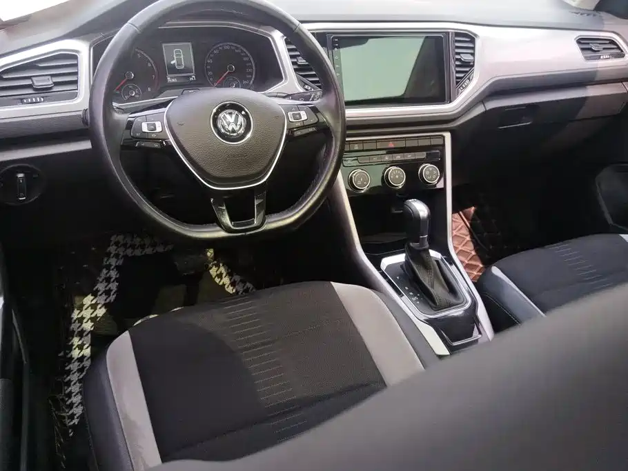 Volkswagen T-Roc 2021 — фото 12
