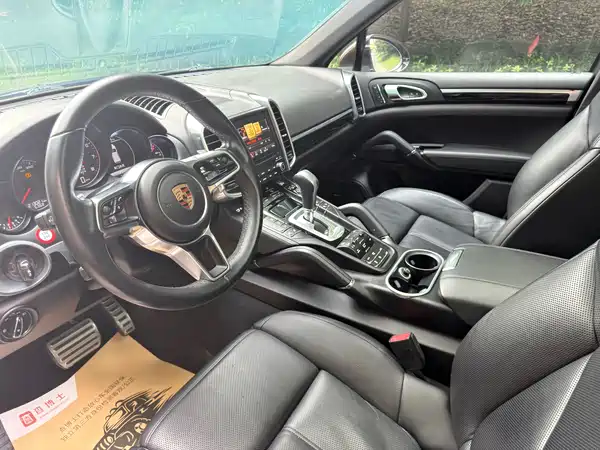 Porsche Cayenne 2016