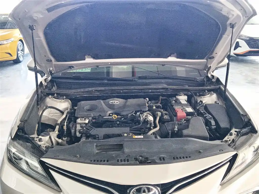Toyota Camry 2022 — фото 20