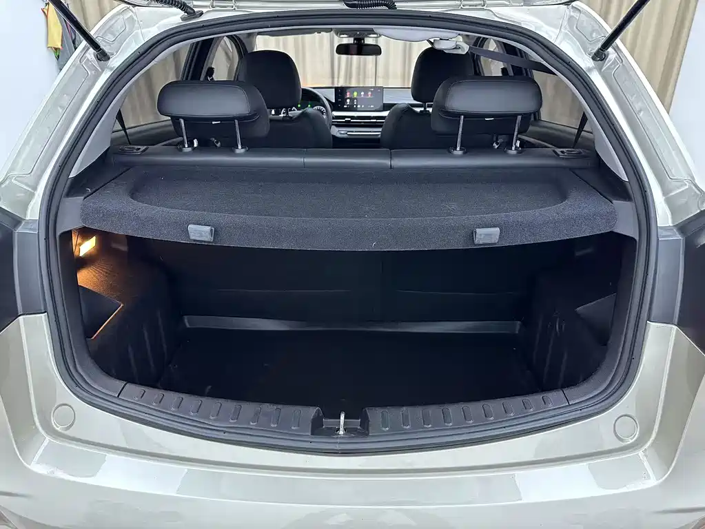 Geely Vision X3 2022 — фото 14