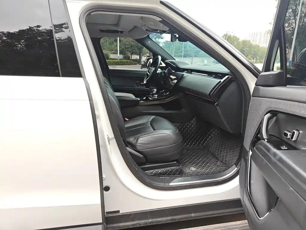 Land Rover Range Rover Sport 2023 — фото 20