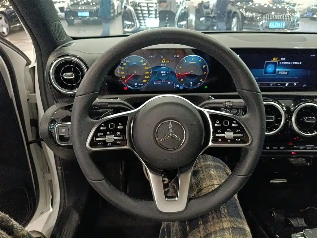 Mercedes-Benz A-Class 2021 — фото 7
