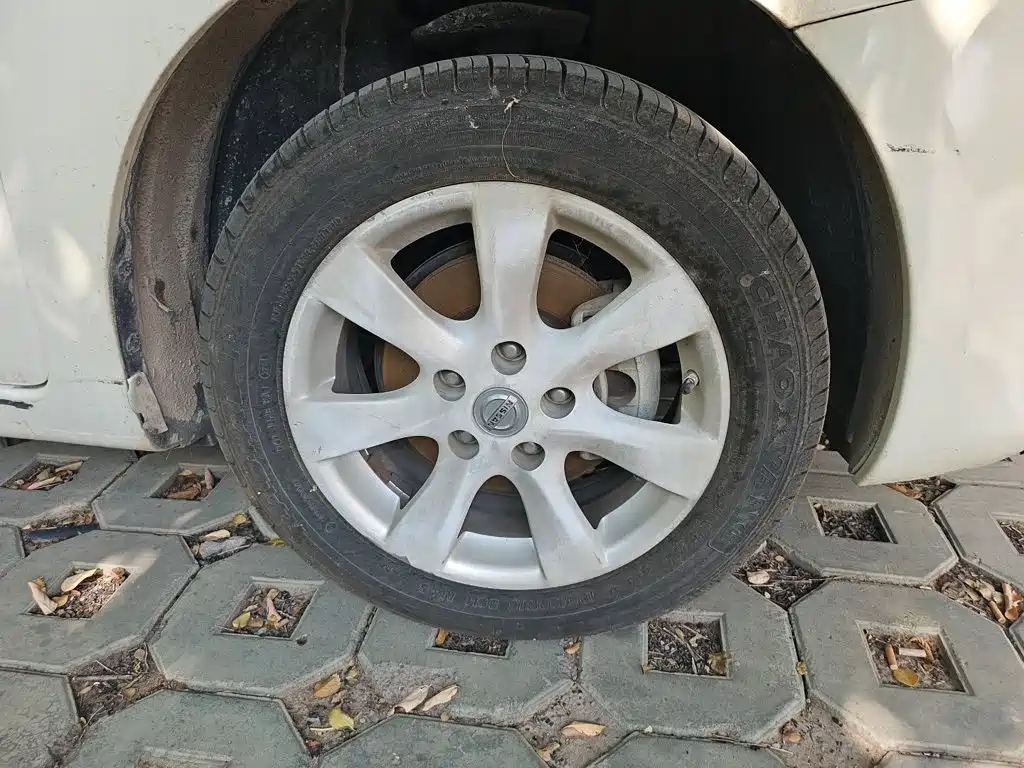 Nissan Tiida 2015 — фото 24