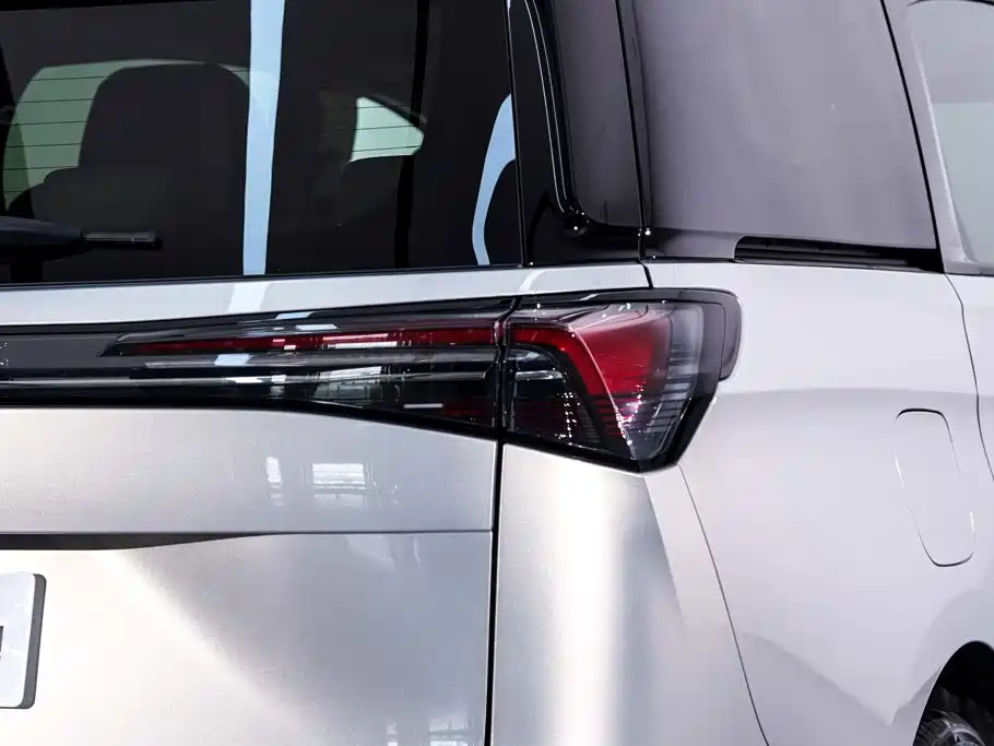 Buick GL8 New Energy 2025 — фото 11