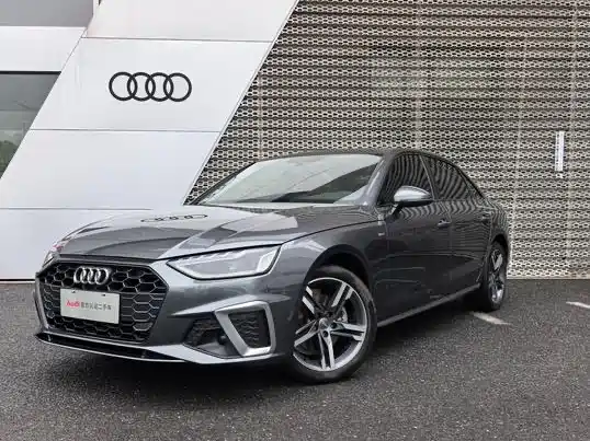 Audi A4L 2021 — фото 1