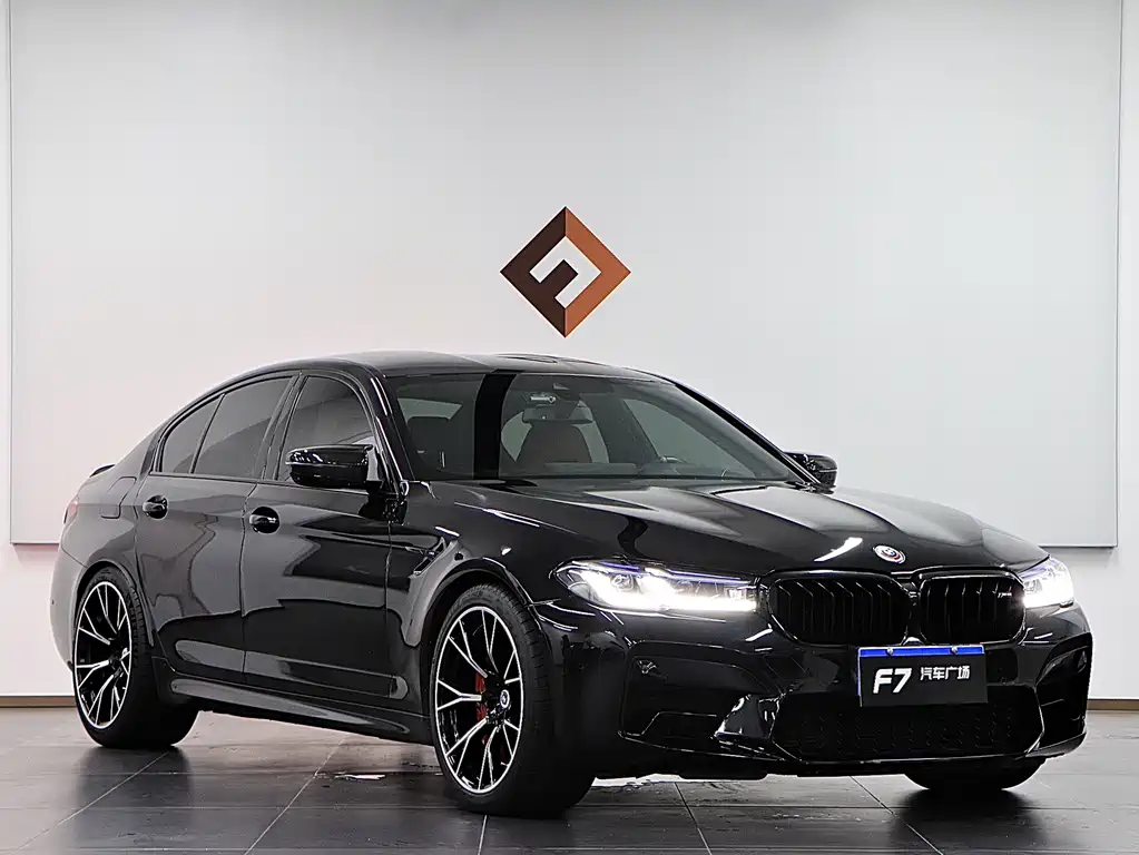BMW M5 2021