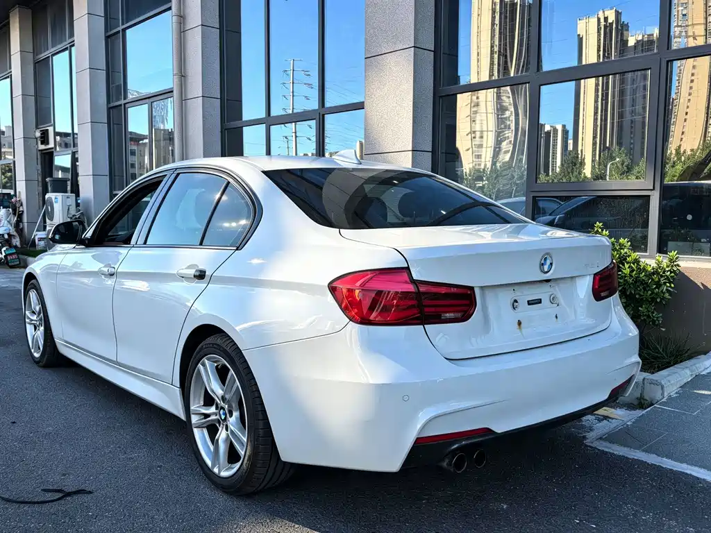 BMW 3 Series 2017 — фото 8