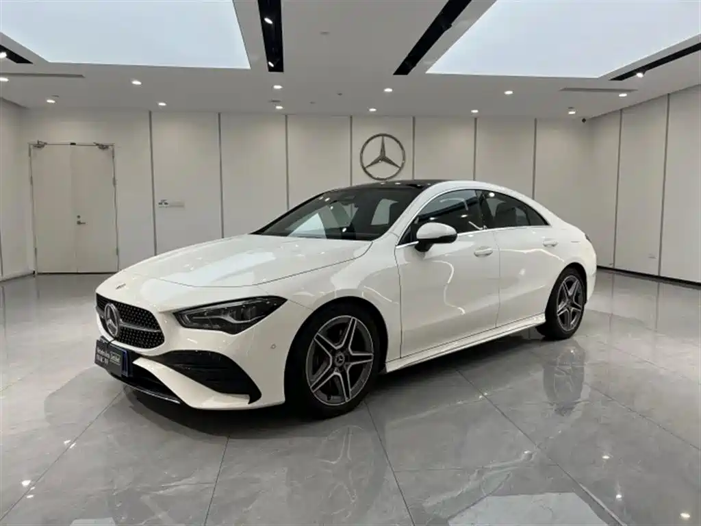 Mercedes-Benz CLA 2025 — фото 1