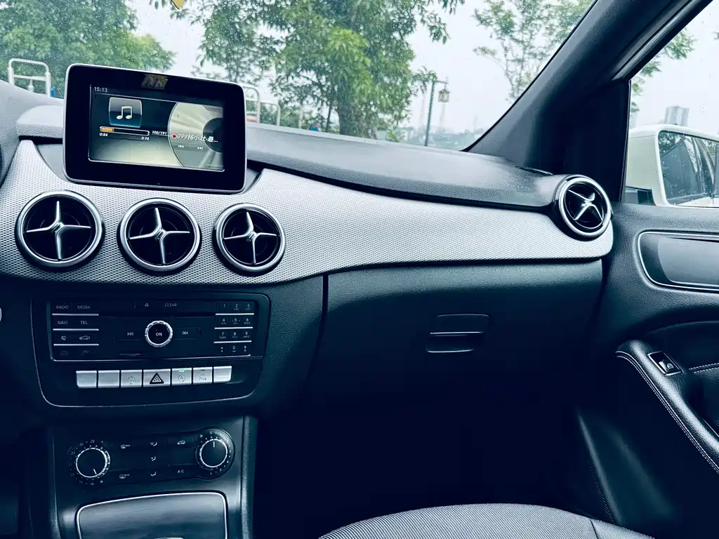 Mercedes-Benz B-Class 2015 — фото 8