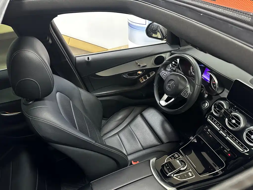 Mercedes-Benz GLC 2016 — фото 15