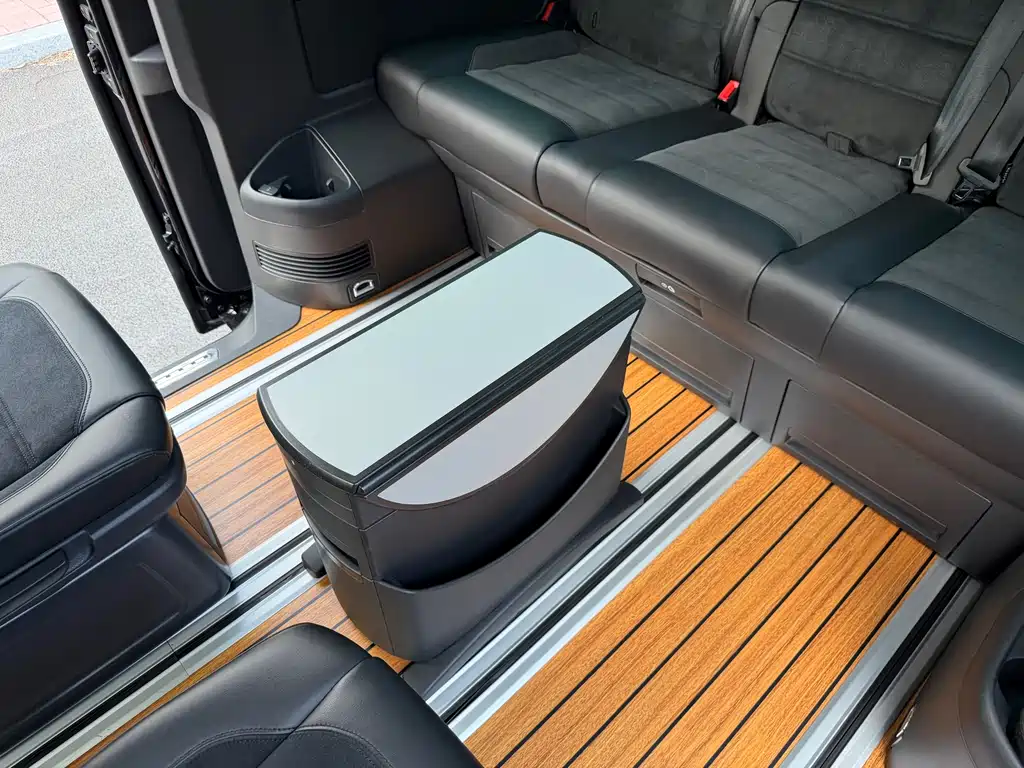 Volkswagen Multivan 2018 — фото 21