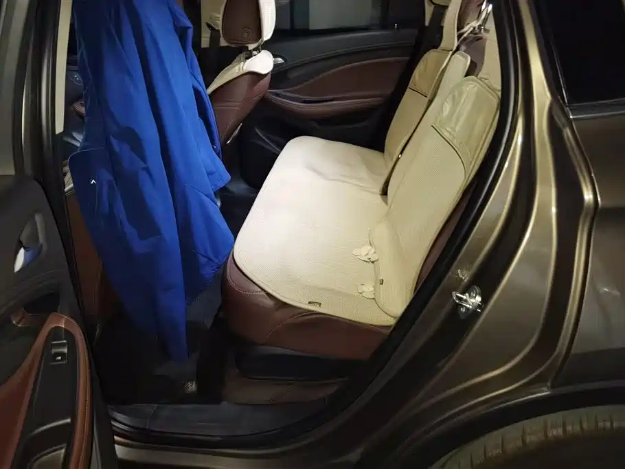 Buick Envision Plus 2016 — фото 11