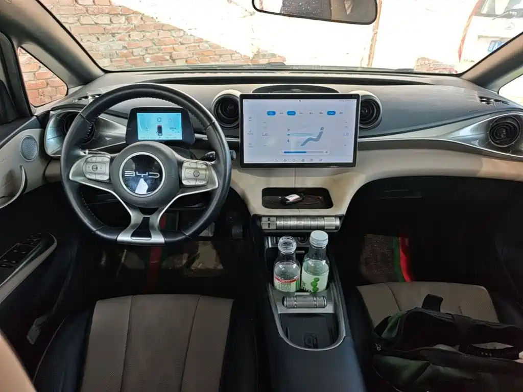 BYD Dolphin 2023 — фото 10
