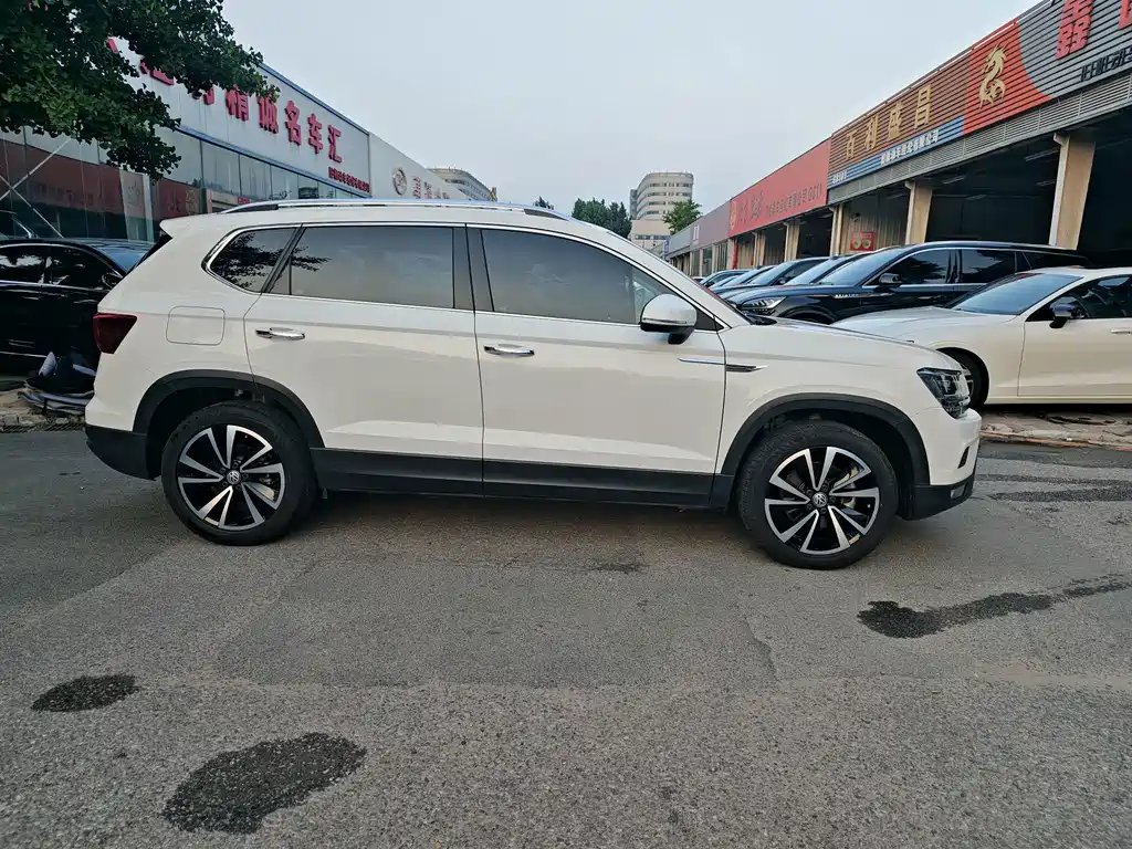Volkswagen Tharu 2019