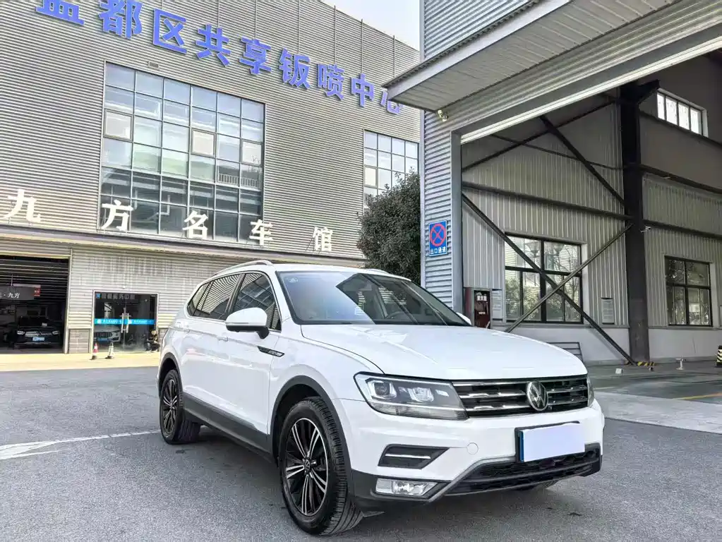 Volkswagen Tiguan L 2021 — фото 3