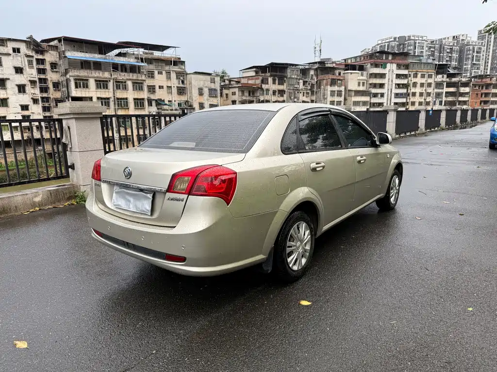 Buick Excelle 2015 — фото 8