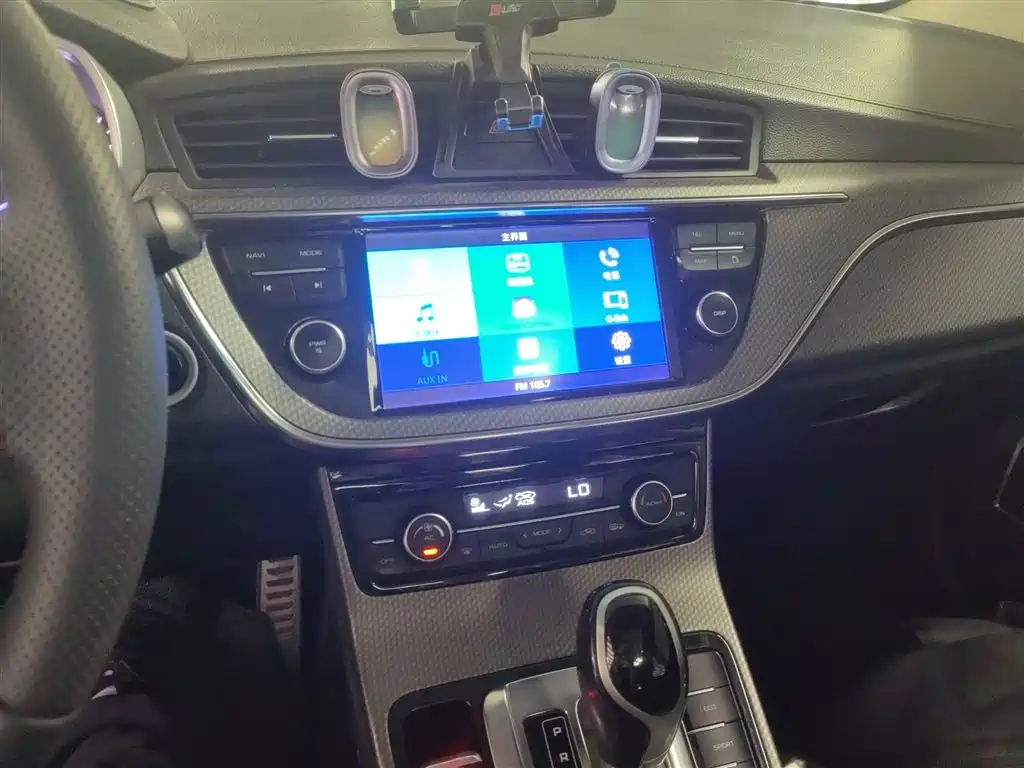 Geely Emgrand GS 2017 — фото 13