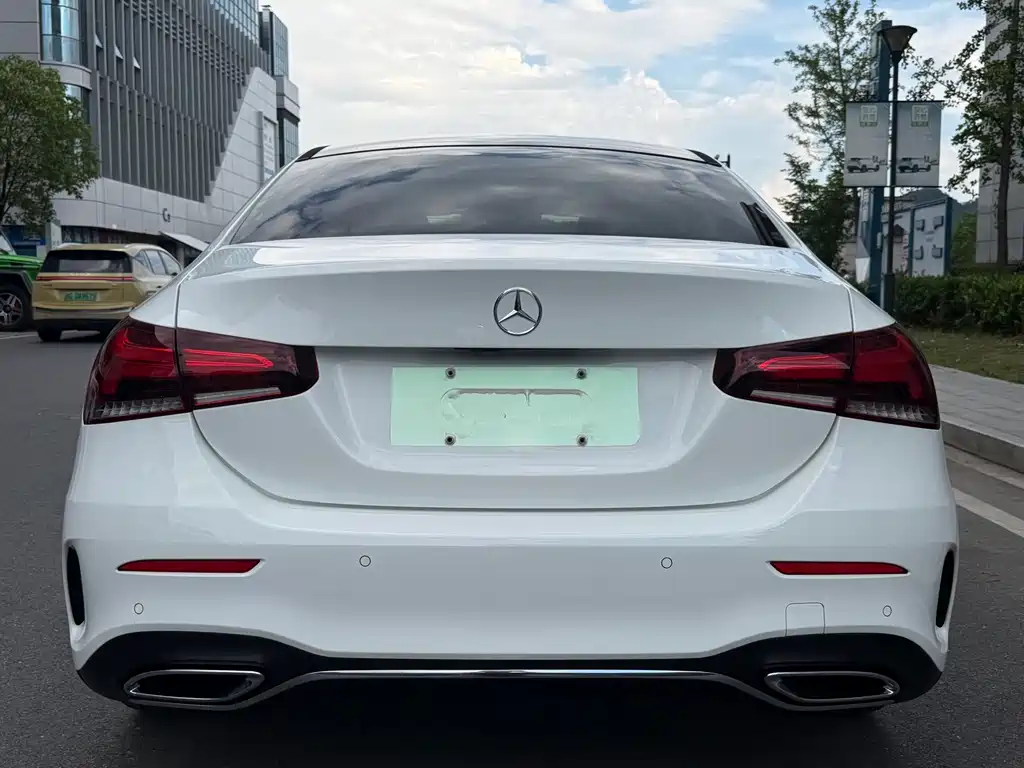 Mercedes-Benz A-Class 2022 — фото 18