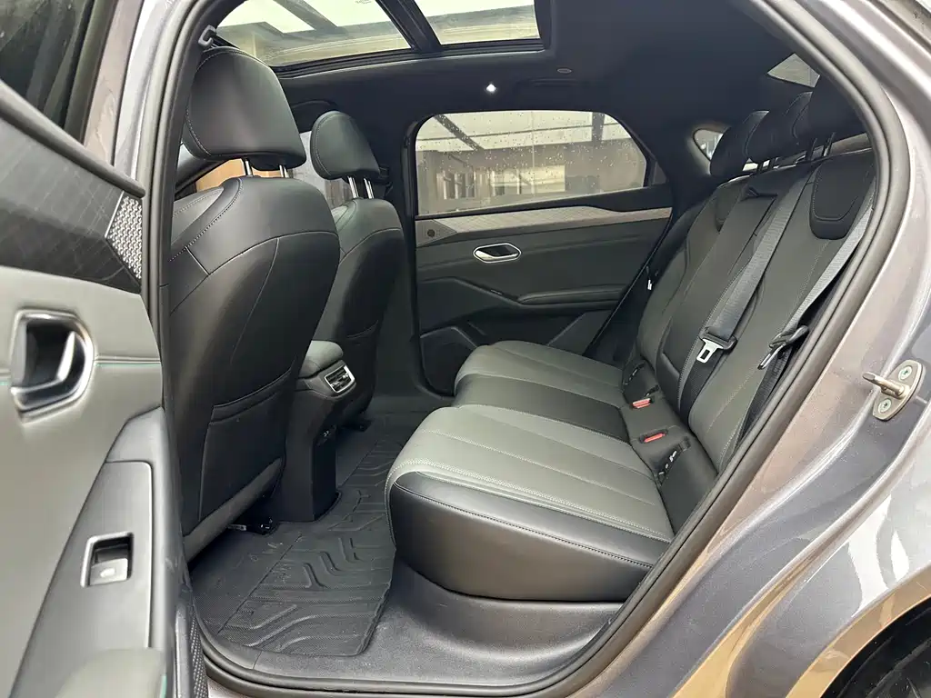 BYD Qin L 2025 — фото 10