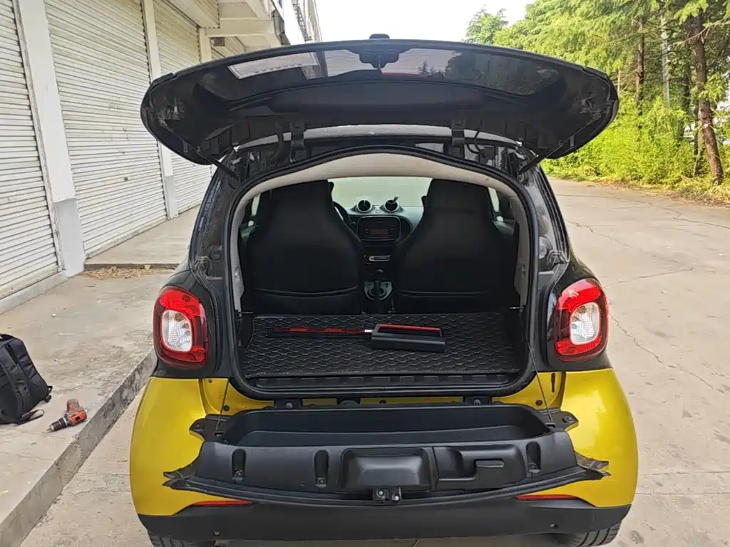 smart Fortwo 2017 — фото 19