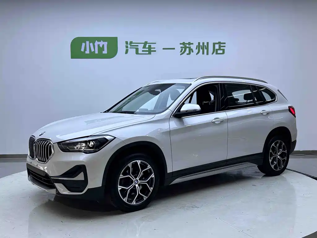 BMW X1 2022 — фото 1