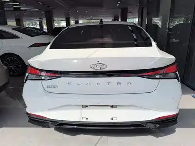 Hyundai Elantra 2022