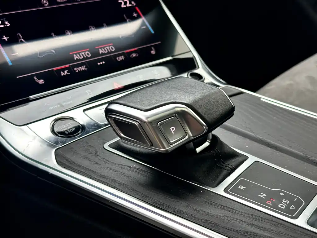 Audi A6L 2024 — фото 13