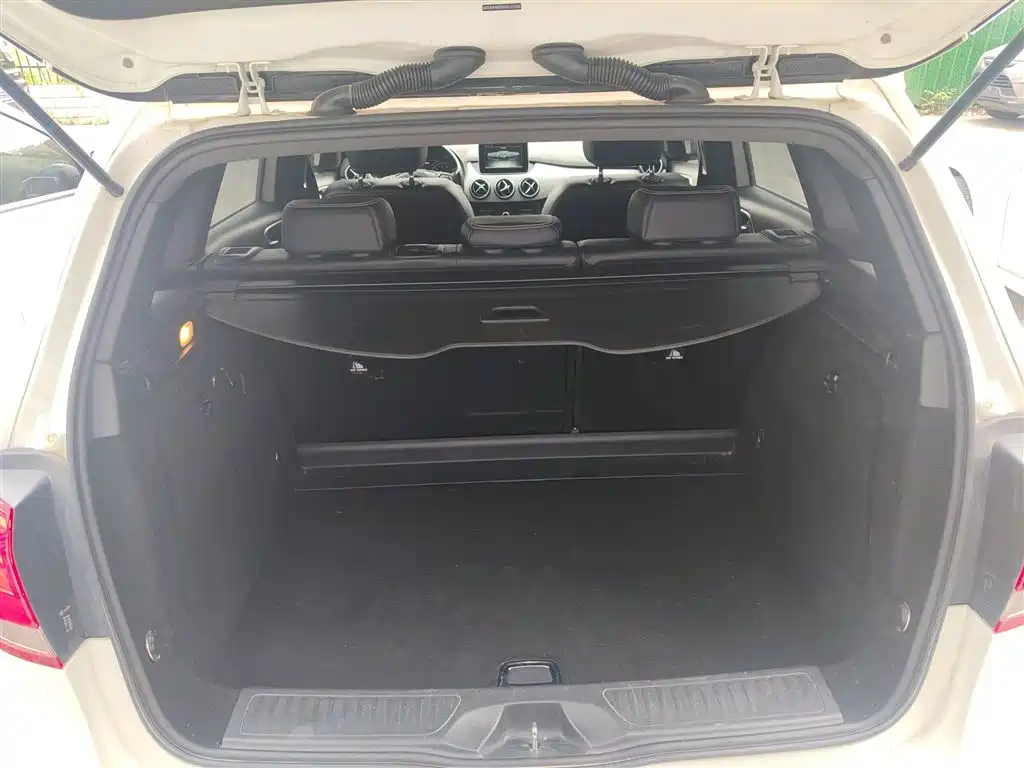 Mercedes-Benz B-Class 2016 — фото 10