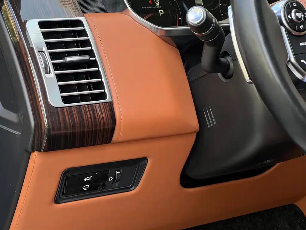 Land Rover Range Rover 2015 — фото 27