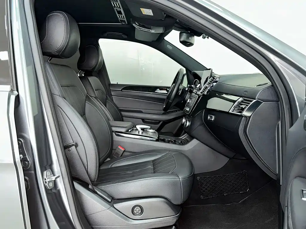 Mercedes-Benz GLE 2019 — фото 11