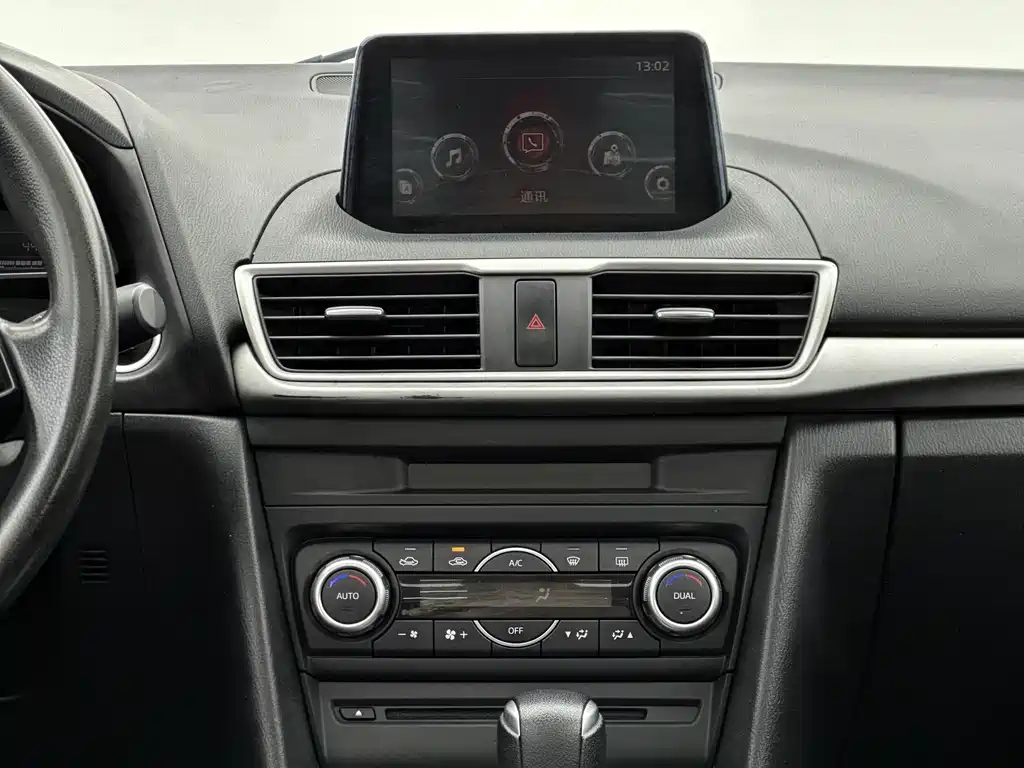 Mazda 3 Angkesela 2018 — фото 10