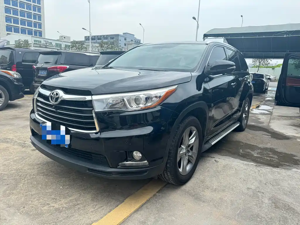 Toyota Highlander 2017 — фото 1