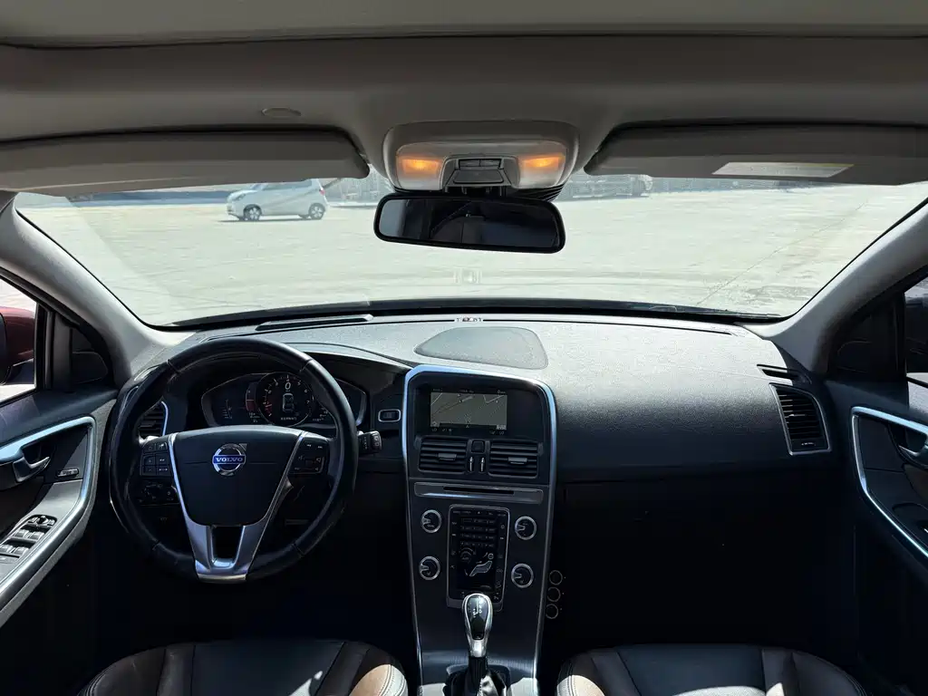 Volvo XC60 2015 — фото 12
