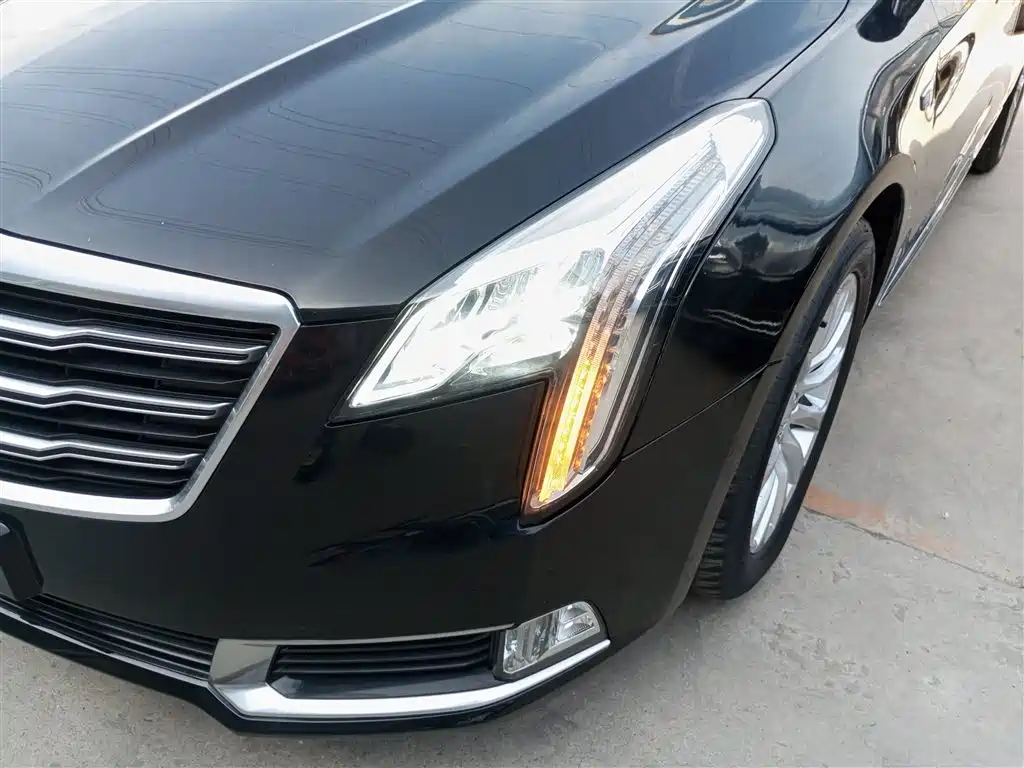 Cadillac XTS 2018 — фото 24